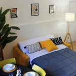Comostay شقة *